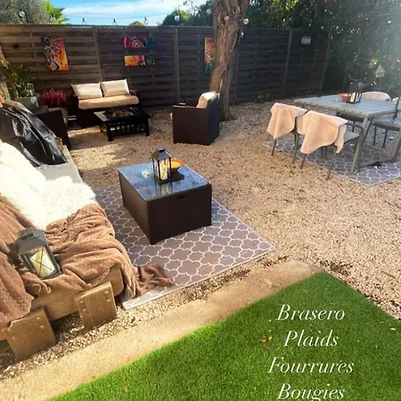 Le Mas Du Bosc Apartman *